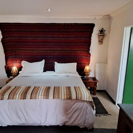 Purple House B&B Smithfield ภายนอก รูปภาพ